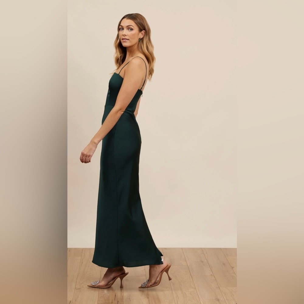 Park and Fifth Maxine Dress- Hunter Green
Size small - Picture 2 of 5